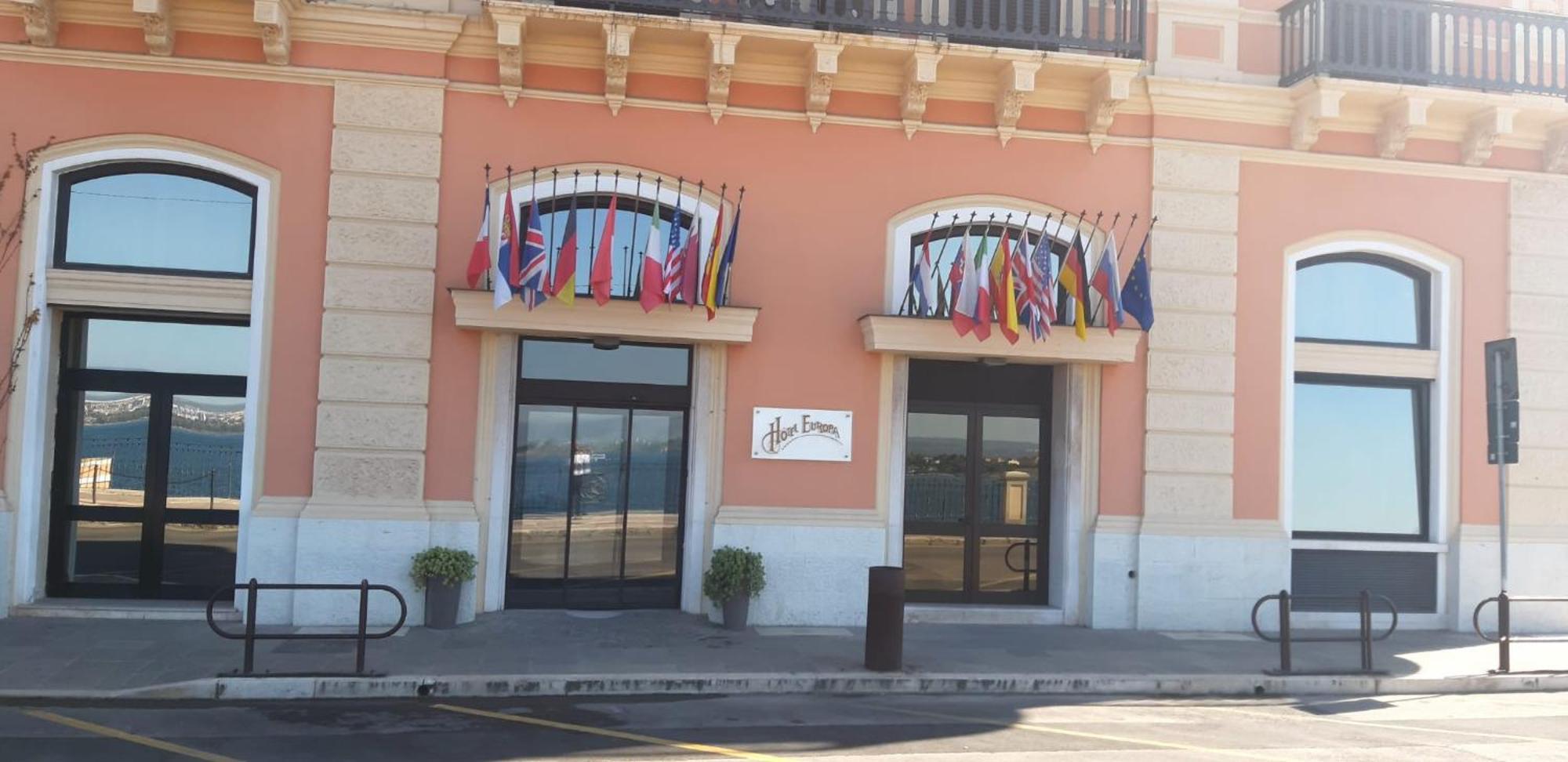 Hotel Europa Tarent Zewnętrze zdjęcie